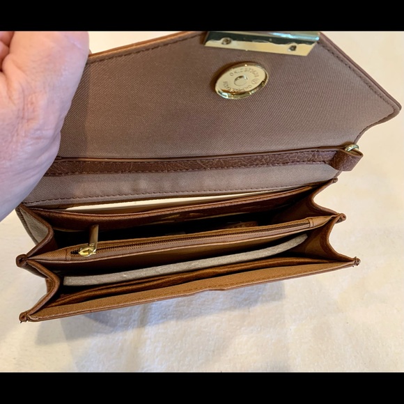 Touch Screen phone purse - Picture 3 of 4